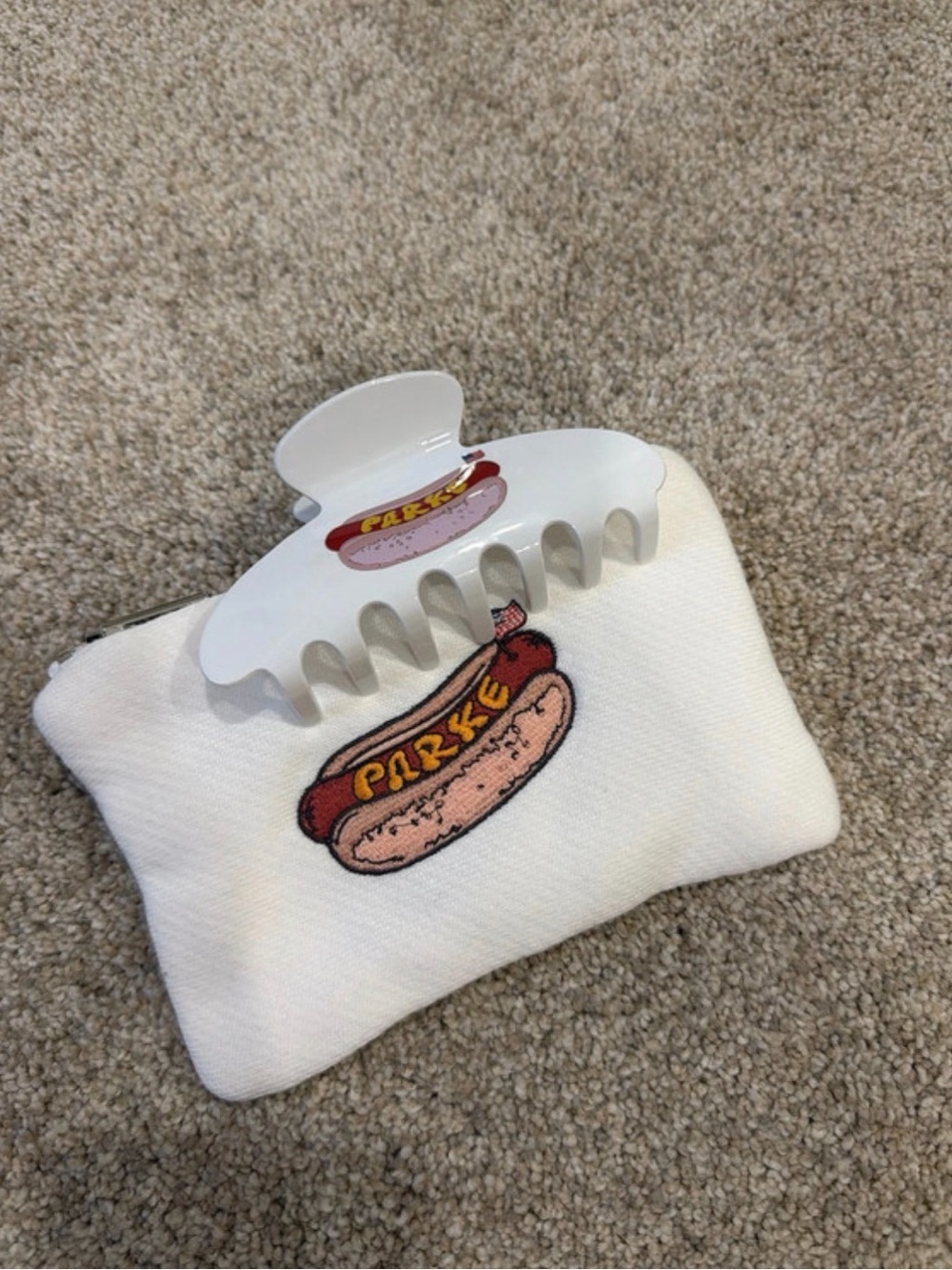 Parke White Hot Dog Zip Pouch with White Hair Clip